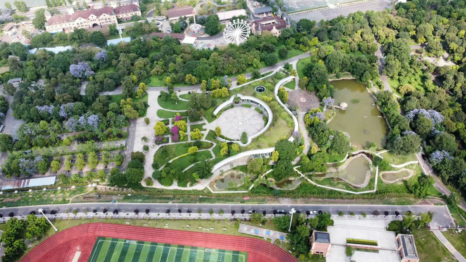 张坝桂圆林海绵化改造工程 泸州园林